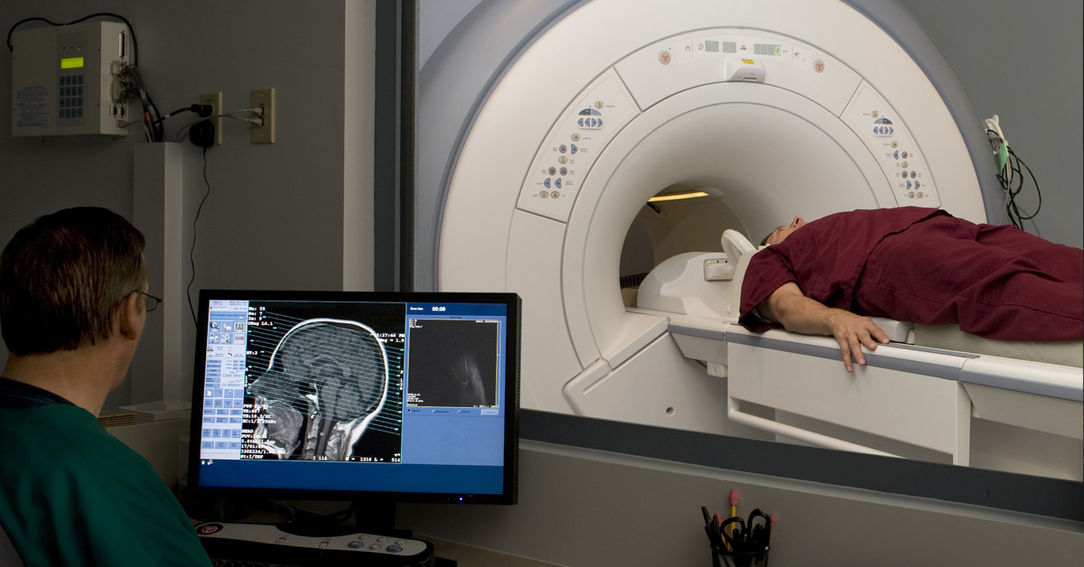 Магнито ядерная томография. Аппарат мрт внутри. Мрт исследование. Магнитно-резонансная томография головного мозга. Кт головы москва